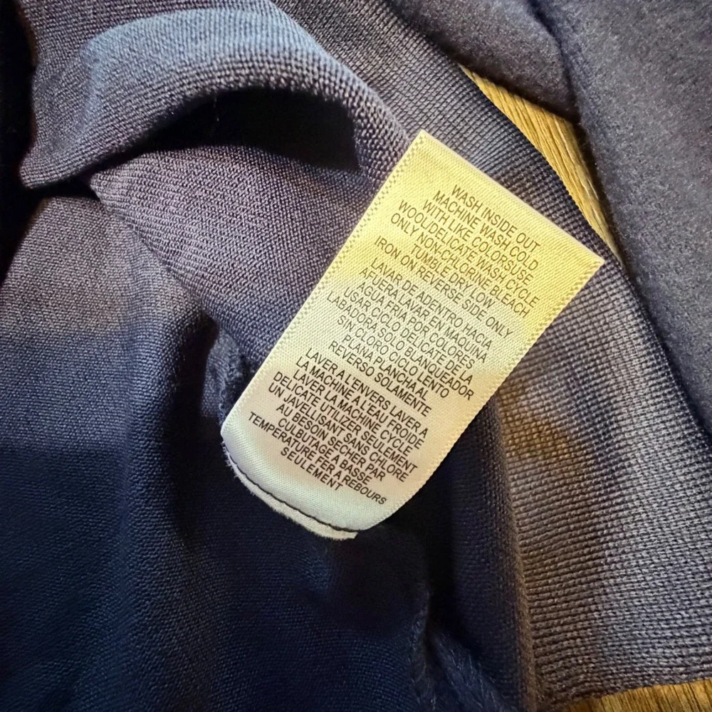 Disney Stitch Navy Blue Lightweight Hoodie Hibiscus Sleeve Womens M NEW - Picture 8 of 10